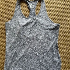 Women’s Nike drifit tank